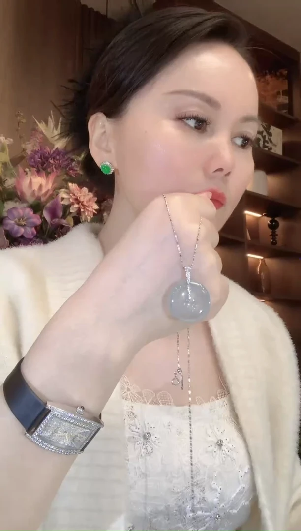 吊坠(不含链)18K金镶嵌翡翠C65