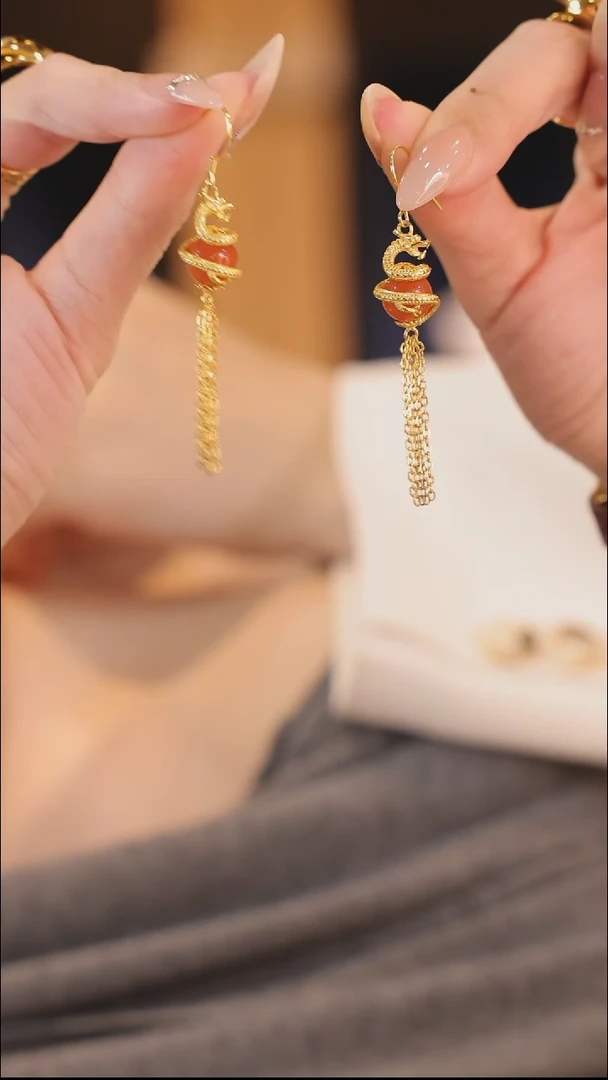 【闪购商品】南红玛瑙耳饰银S925镀金镶嵌ES863