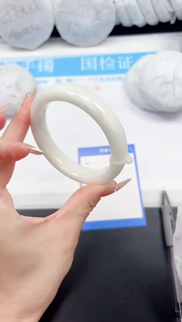 和田玉手镯未镶嵌148-58.8BG