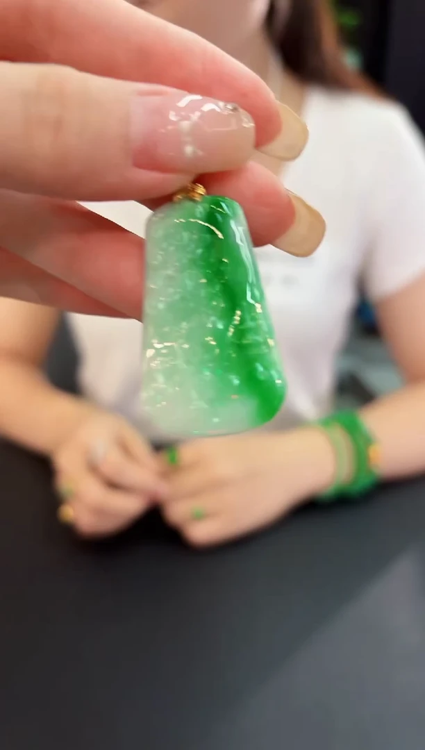 翡翠18K金镶嵌颈饰 缅料A货/支持复检/一件