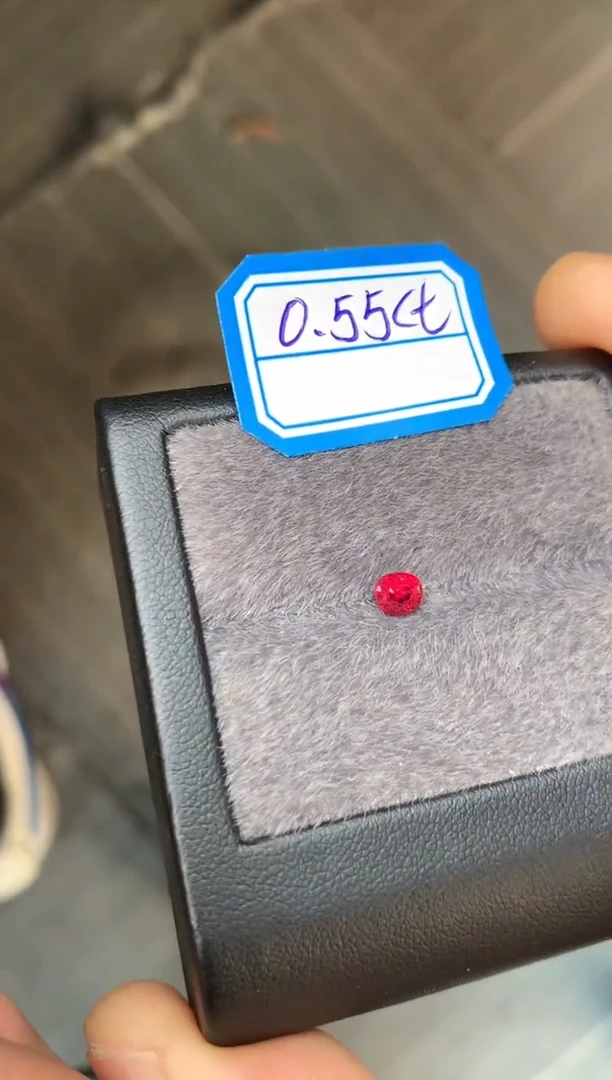 【闪购商品】定制尖晶石裸石未镶嵌0.55ct 绝地武士