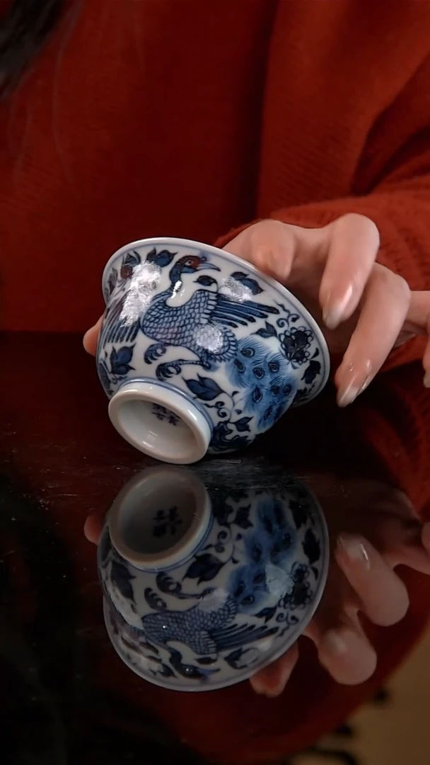 元青溯古仿元青花孔雀牡丹压手杯