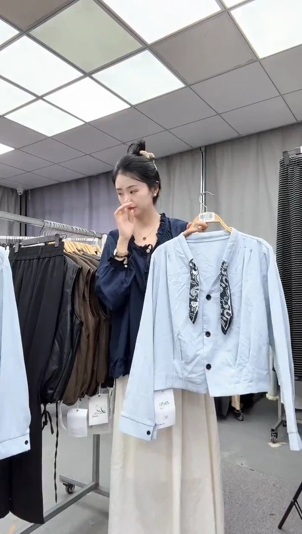 大哥家漂亮衣服漂亮颜色