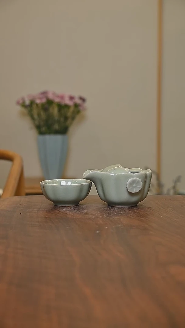 单杯快客 荷叶青釉 微瑕 朱家款