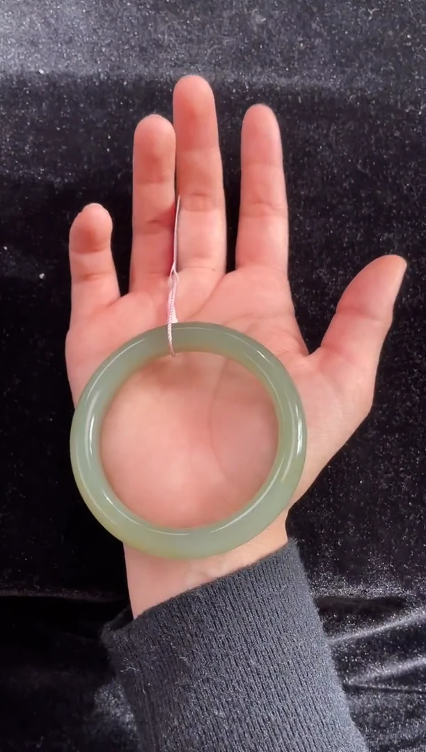 未镶嵌手镯和田玉新疆于田料57-58圈口上等和田玉手镯女