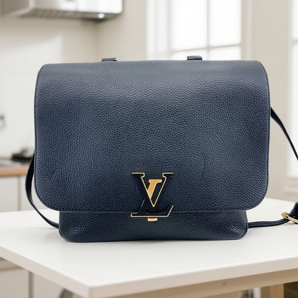 95新 LouisVuitton/路易威登 黑色斜挎包 1682 6689