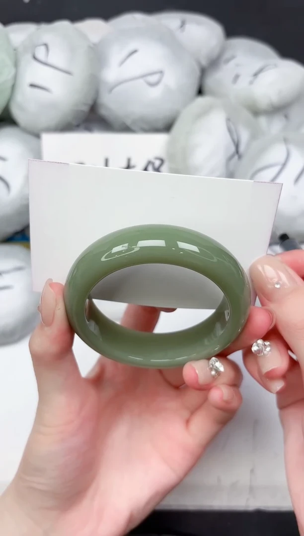 未镶嵌手镯石英质玉275-53