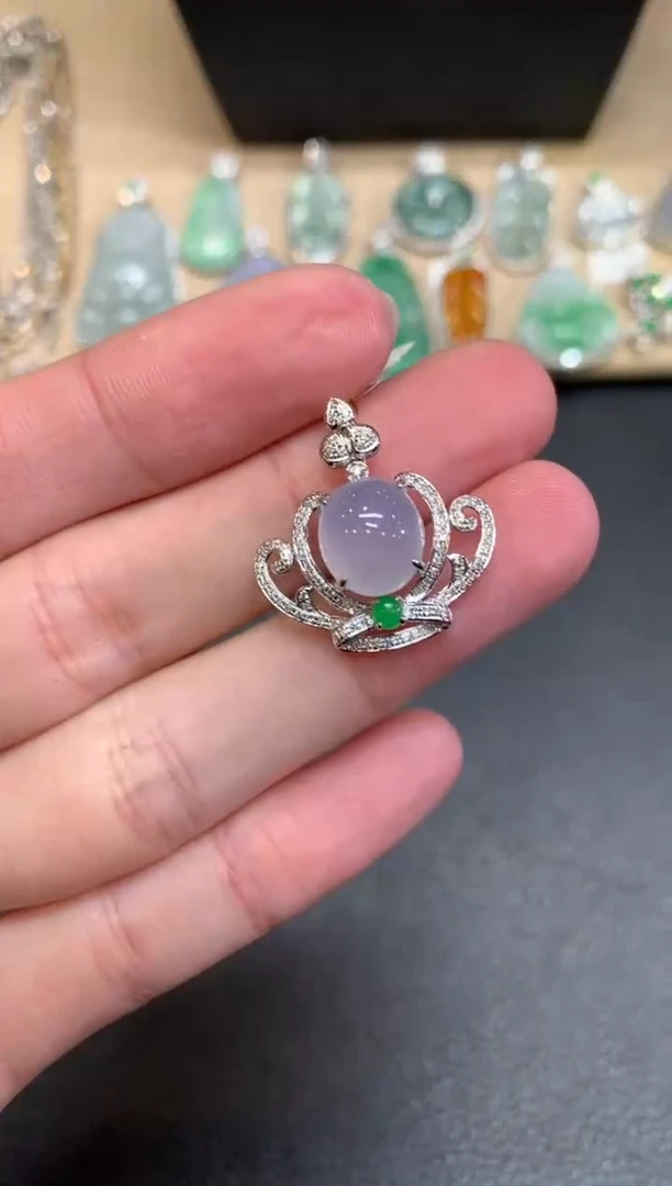 【闪购商品】翡翠颈饰18K金镶嵌蛋面【无服务费】