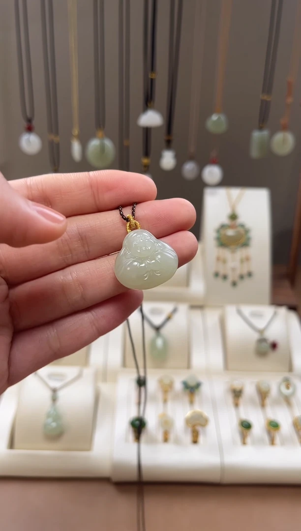 颈饰未镶嵌和田玉和田玉吊坠