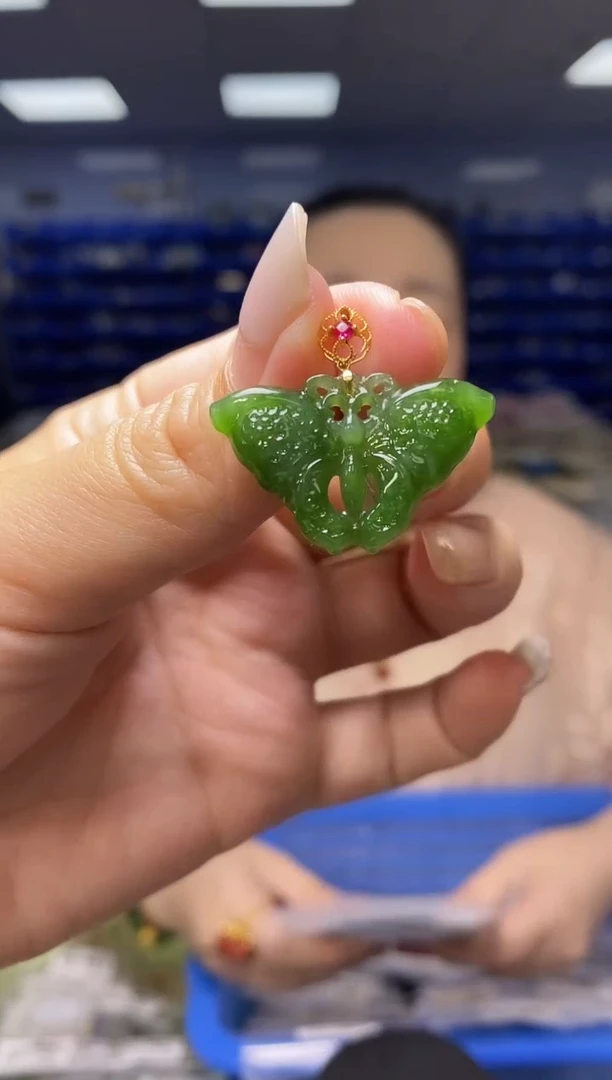 和田玉18K金镶嵌吊坠(不含链)DZ4410