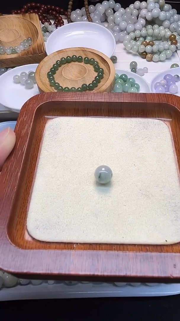 未镶嵌散珠翡翠8.8