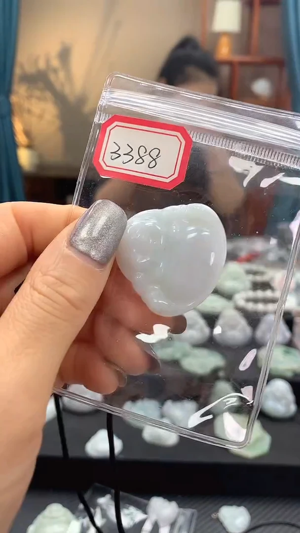 颈饰未镶嵌翡翠佛公3388