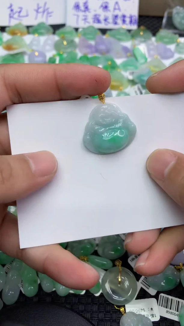 翡翠18K金镶嵌颈饰1111111111