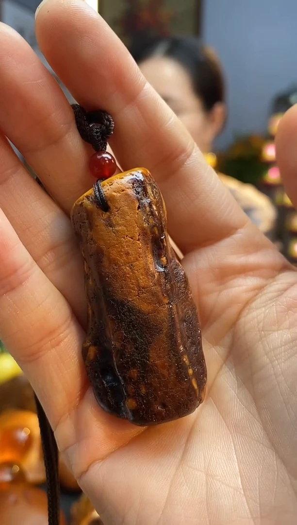 琥珀颈饰未镶嵌吊坠