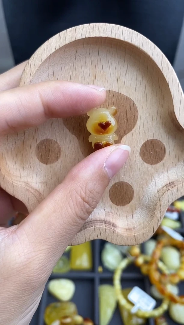 未镶嵌琥珀裸石10511041-配饰