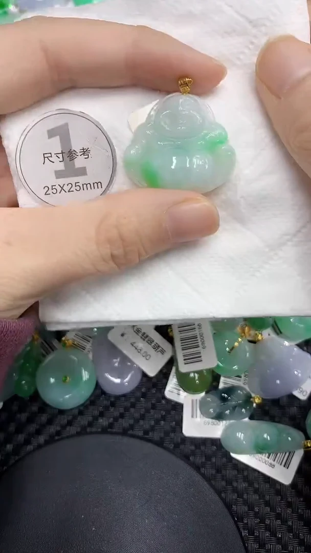 颈饰18K金镶嵌翡翠1111111111111111