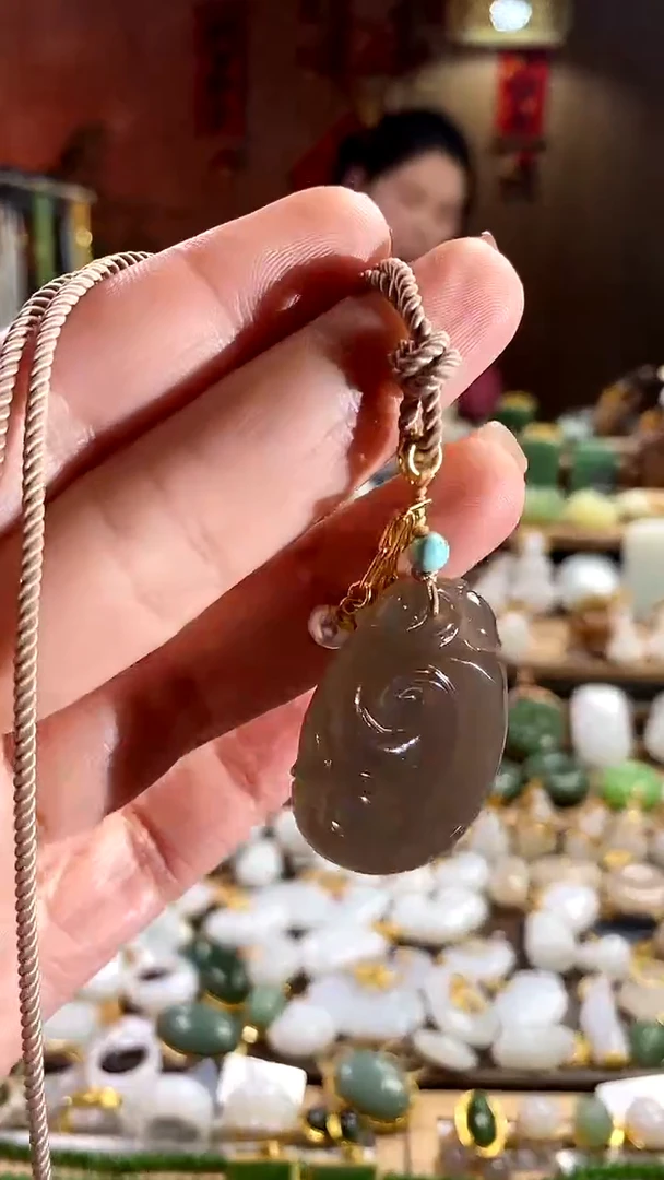 【闪购商品】和田玉吊坠未镶嵌。