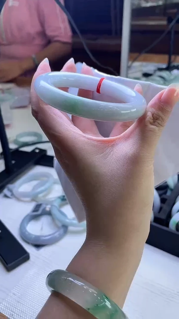 翡翠手镯未镶嵌5036，圆条