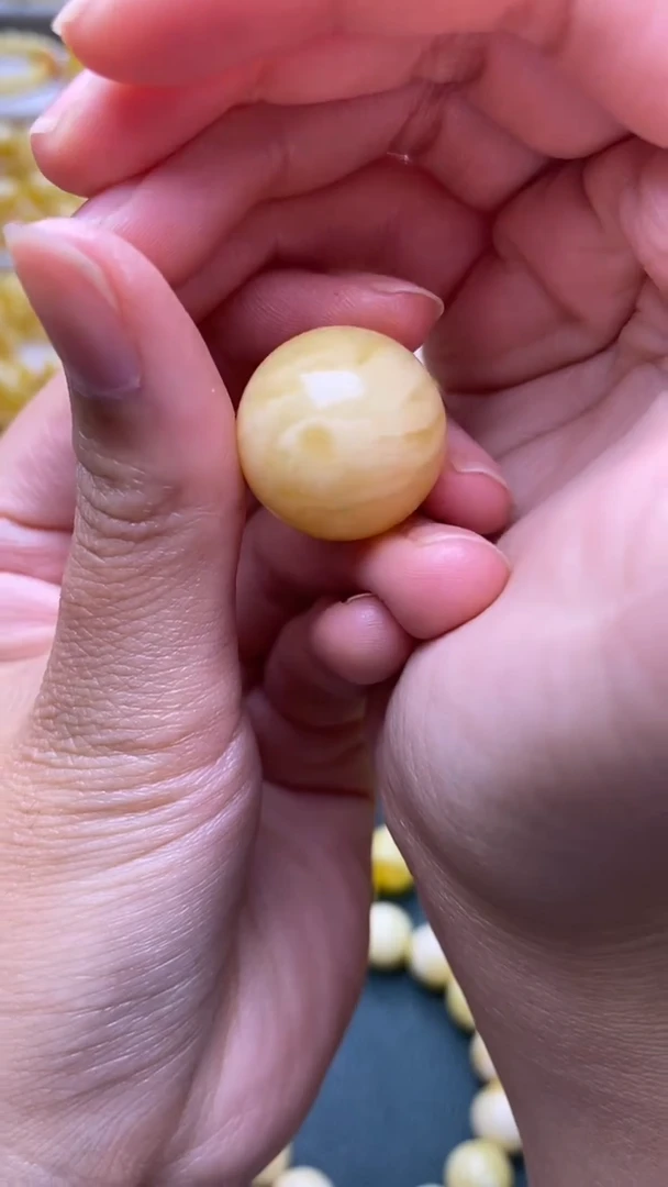 未镶嵌琥珀裸石蜜蜡.70