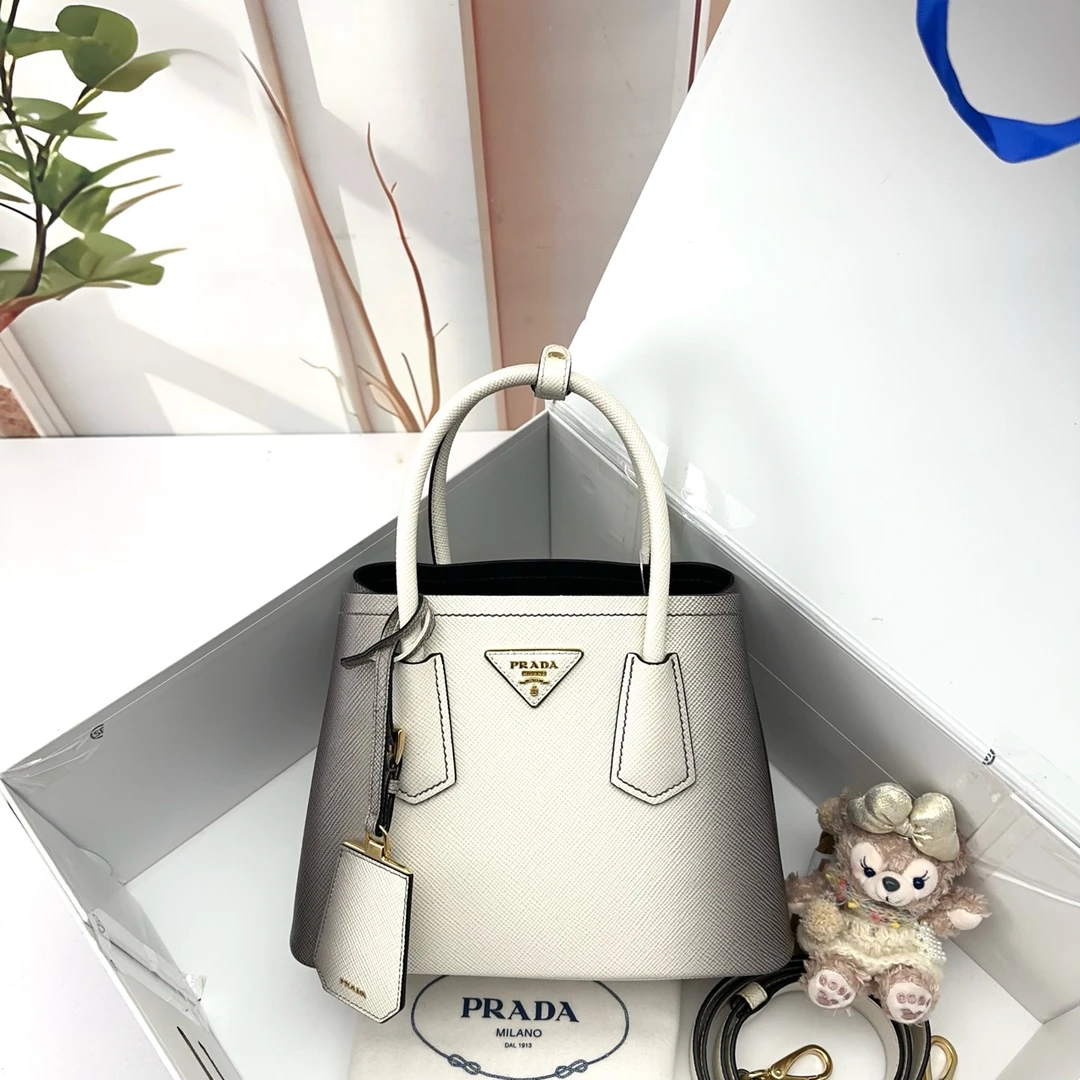 99新 Prada/普拉达 夏vv/C537081637/单肩包