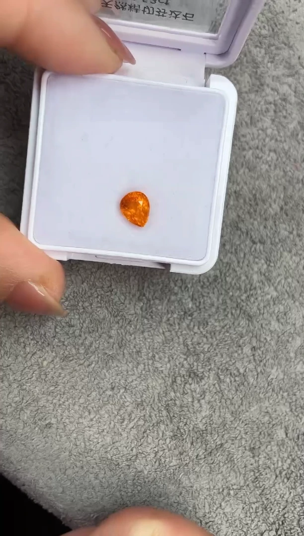 【闪购商品】石榴石（芬达石）裸石未镶嵌1.53ct