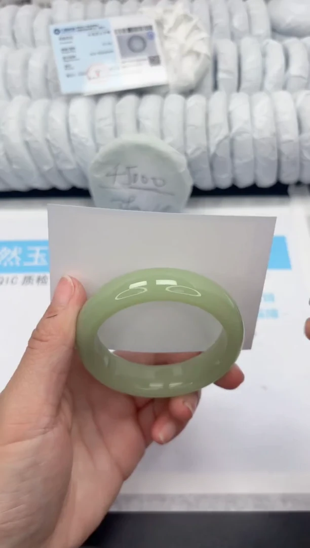 【闪购商品】石英质玉手镯未镶嵌209-54.1