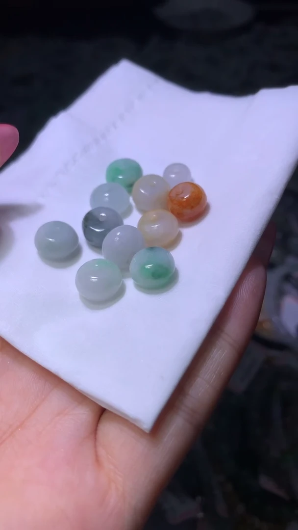 翡翠未镶嵌颈饰婷*?MXX038950