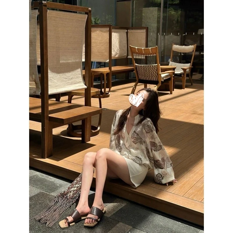 休闲复古长款宽松腰果花撞色V领上衣高腰短裙裤短裙套装