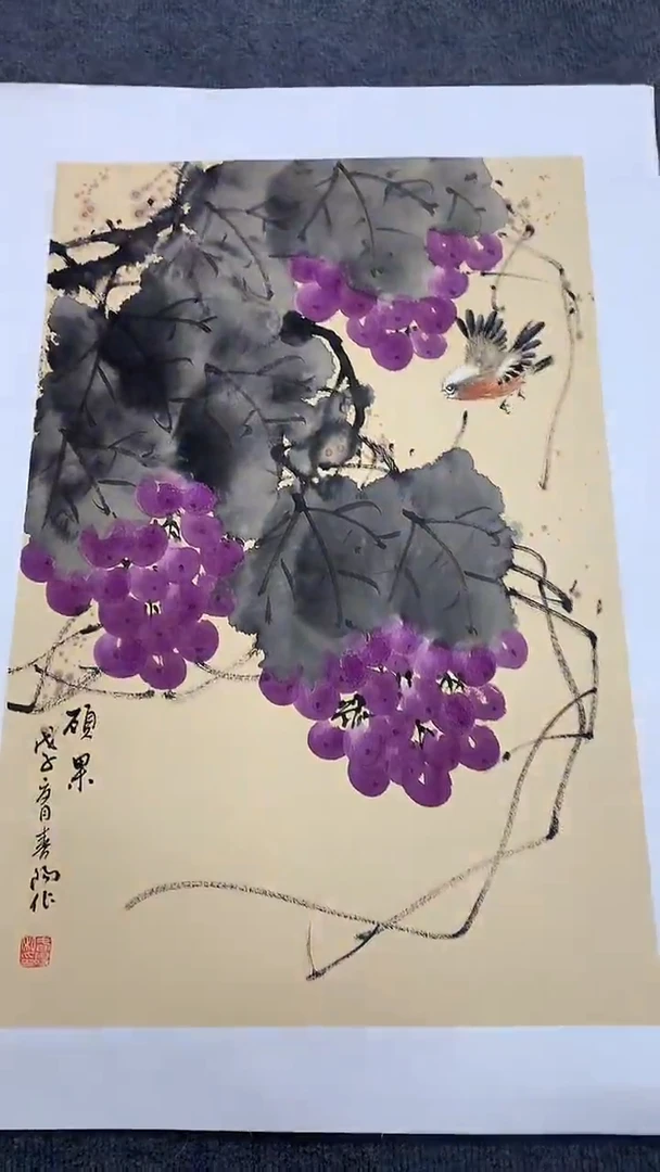 竖款精品开三花鸟葡萄