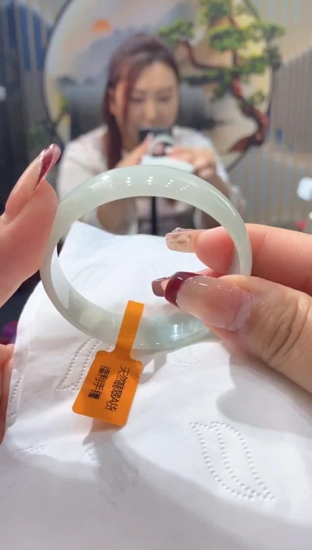 【闪购商品】翡翠手镯未镶嵌00008868