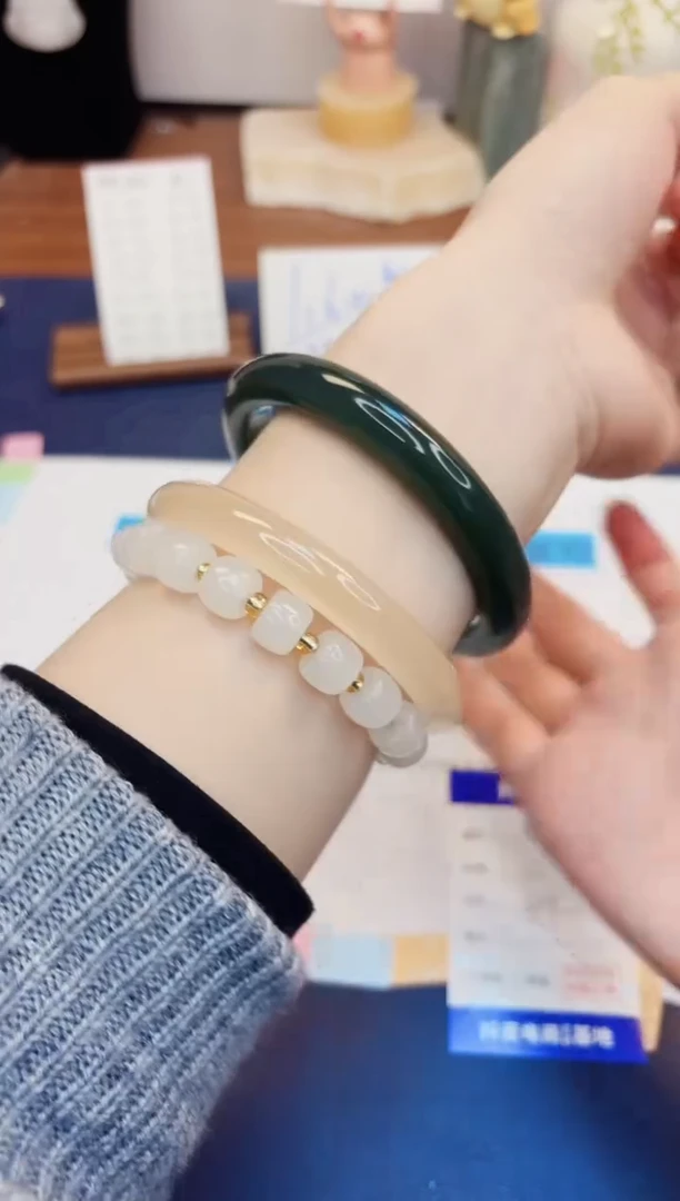 【闪购商品】石英质玉手镯未镶嵌385-东陵玉-圈口64