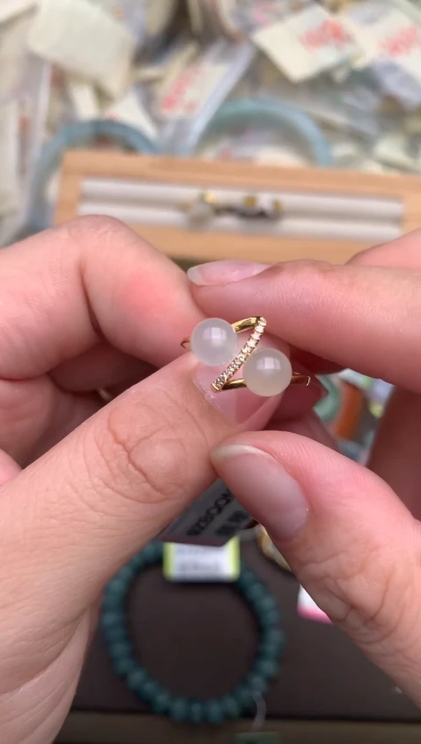 翡翠挂件18K金镶嵌  — 13圈