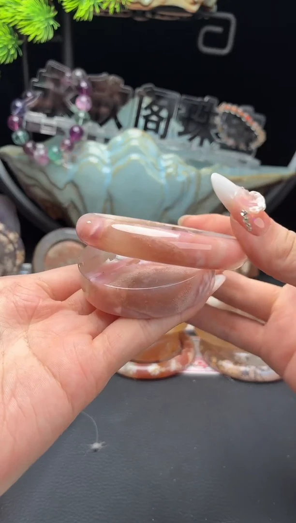 石英质玉手镯（圆镯）未镶嵌58