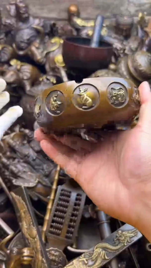 精美铜器，点击下单