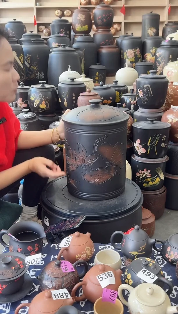 罐完品  九饼荷花   710