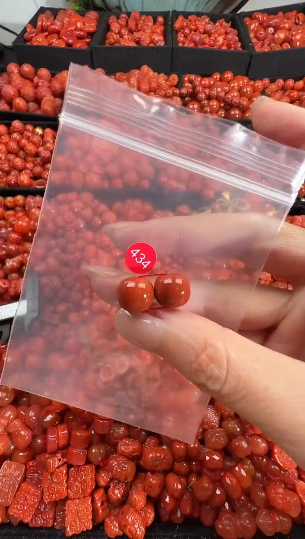 颈饰未镶嵌南红玛瑙1