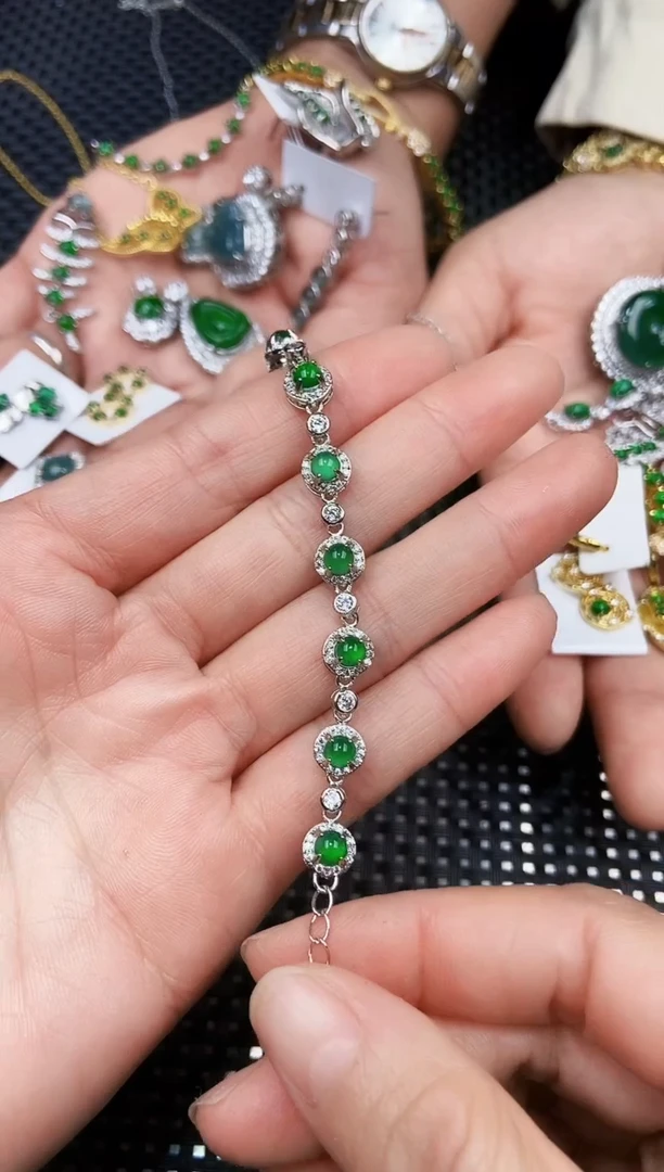 【闪购商品】翡翠手链未镶嵌11111111
