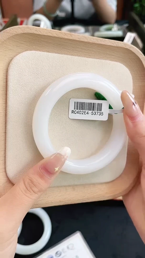 和田玉手镯未镶嵌杨****e54+ 羊脂白玉