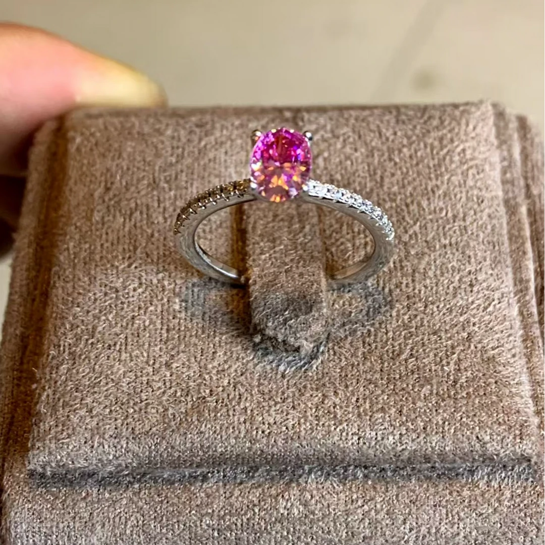 【甄钻坊】红色  浮爪蛋面女款戒指