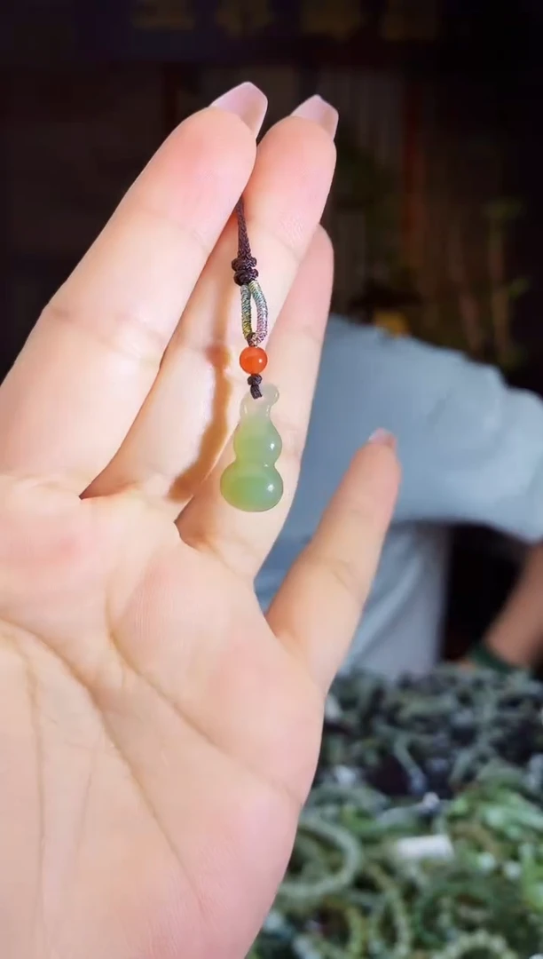 和田玉未镶嵌颈饰拍一发一