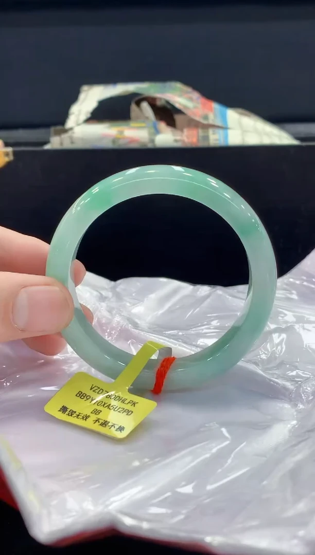 未镶嵌手镯翡翠翡翠手镯