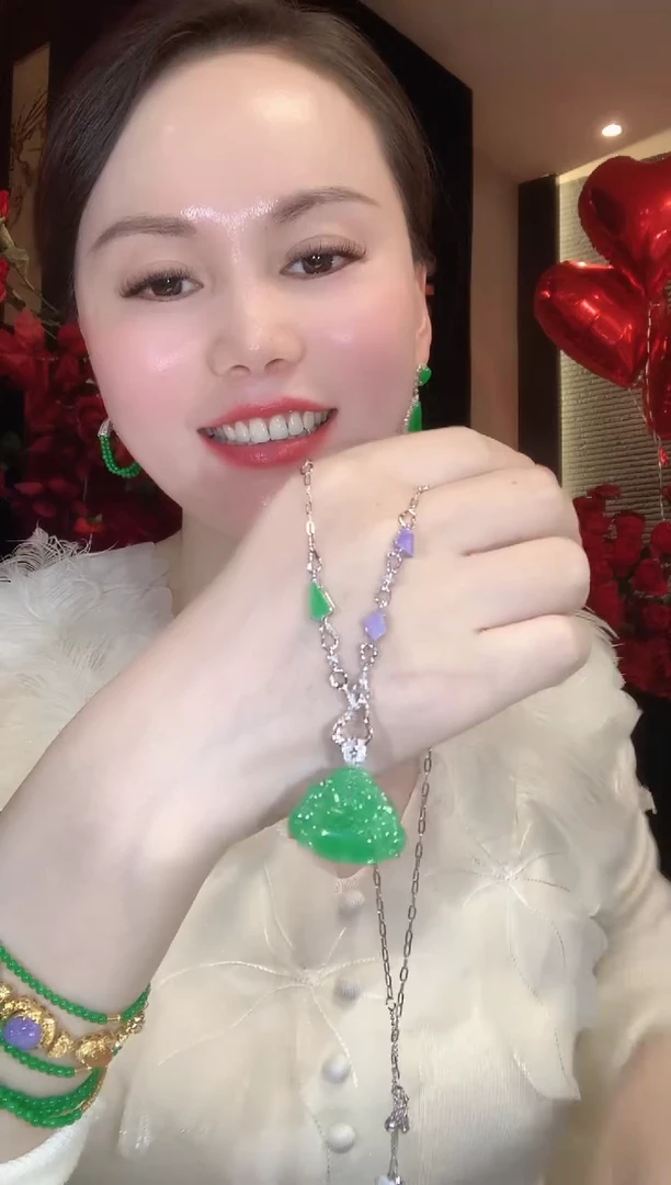 套链18K金镶嵌翡翠C69