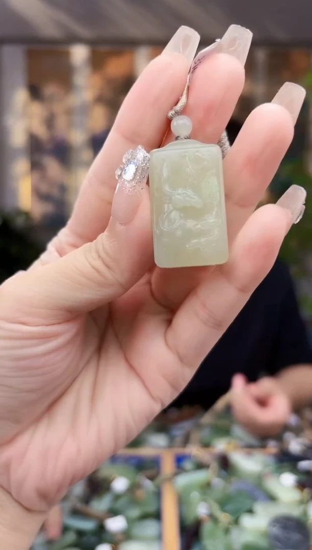 和田玉未镶嵌挂件拍一发一