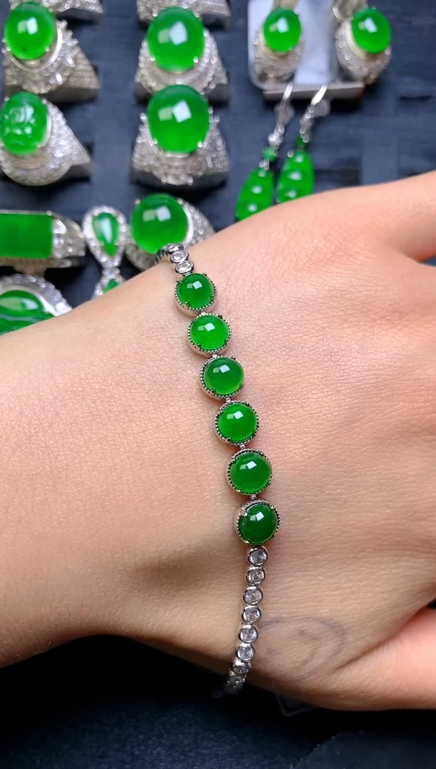 【闪购商品】翡翠手链银S925镶嵌大颗粒蛋面手链