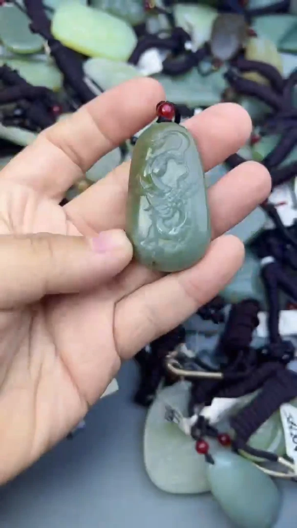 颈饰未镶嵌和田玉多样性发货  拍一发一