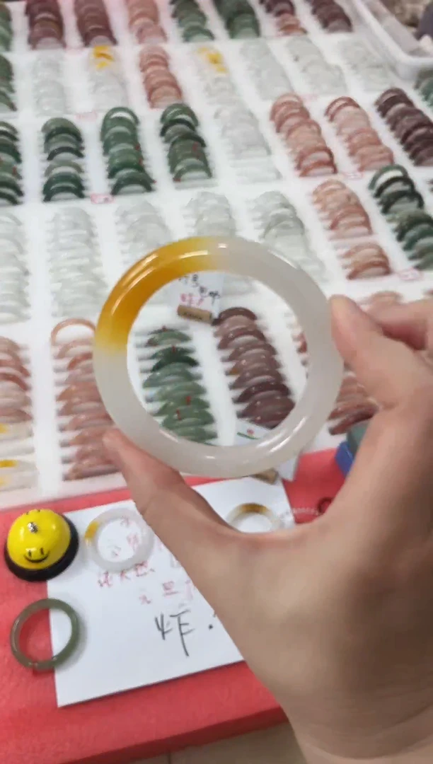 未镶嵌手镯石英质玉11-57