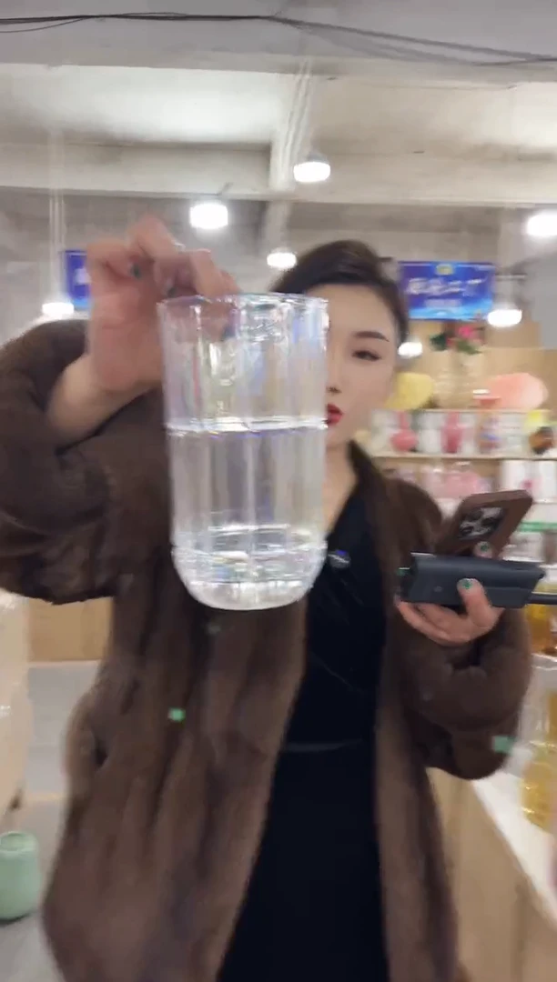 【闪购商品】玻璃私花贸易祁祁-微瑕-PJX2P