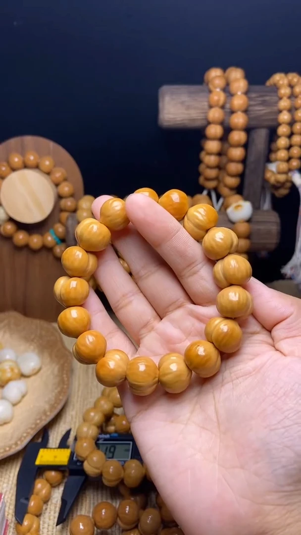 猴头核桃手串聚宝盆大尺寸屁桃手串