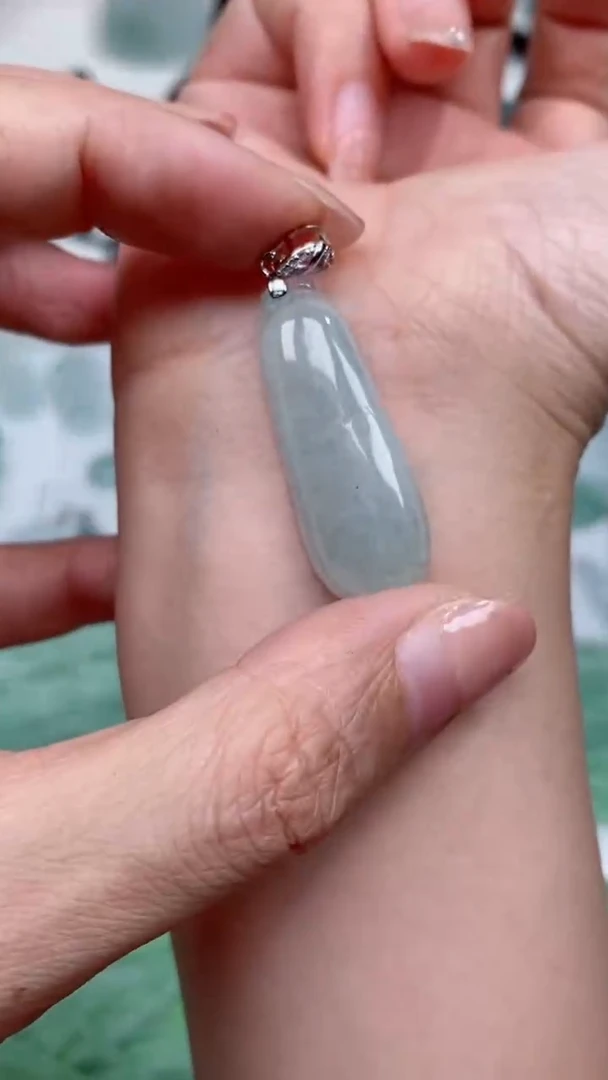 颈饰银S925镶嵌翡翠吊坠