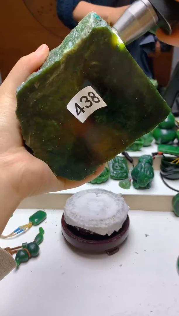 未镶嵌和田玉（碧玉）珠宝半成品0